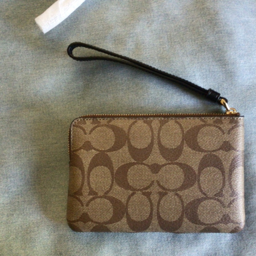 Wristlet - Picture 3 of 6